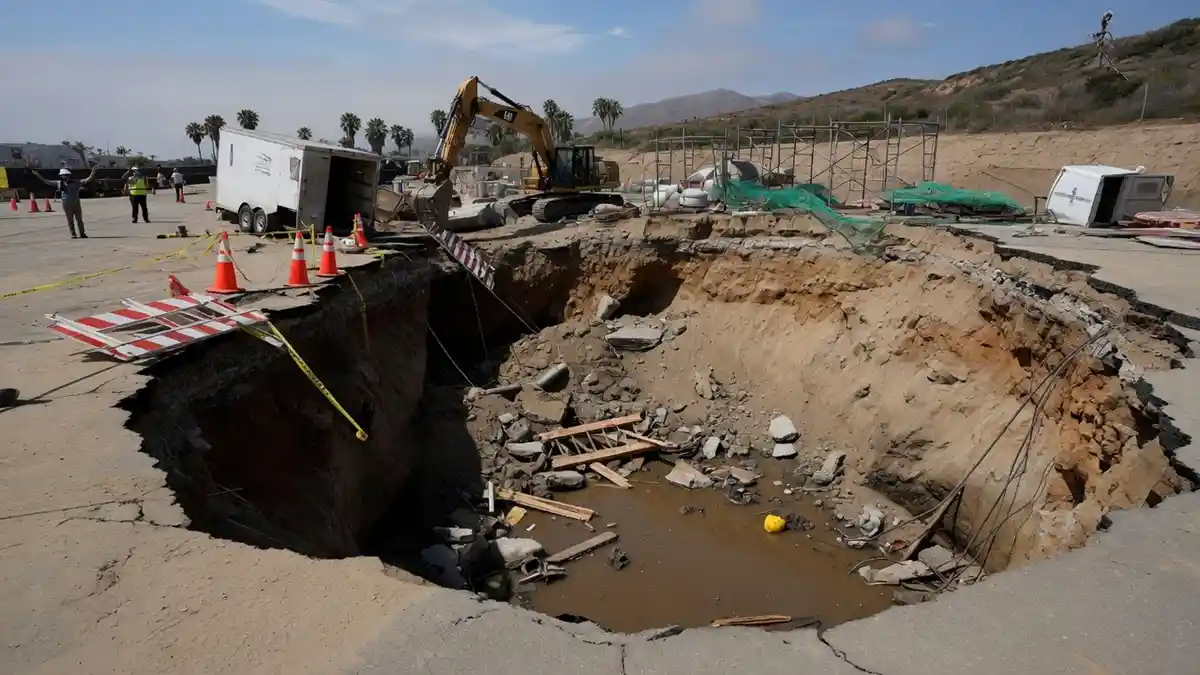 ventura construction site sinkhole